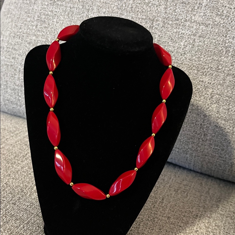 Vintage Trifari Red and Gold Tone Sculpted Lucite Plastic Necklace
